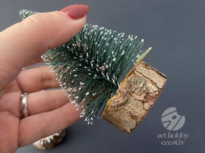 Bradulet mini cu zapada artificiala - 11,5cm alb/verde