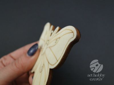 Figurina lemn - fluturas 8,5cm mod.1
