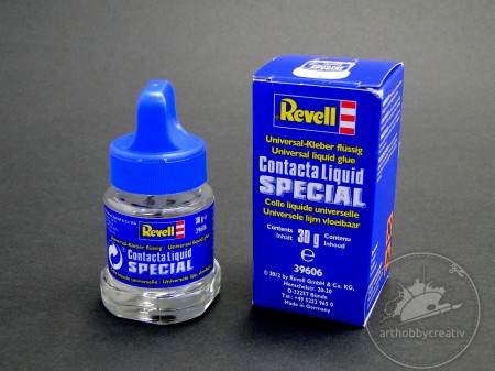 Adeziv Revell liquid special 