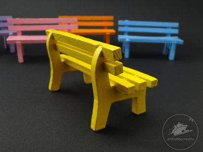 Bancuta mini din lemn dif. nuante 11cm