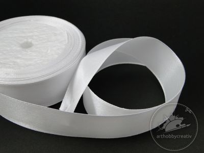 Panglica satin alb 2,5cm/22m