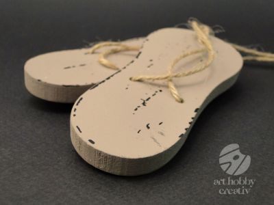 Papuci decor din lemn 12 cm