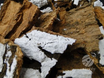 Bucatele de scoarta de lemn pluta vopsita pachet/80gr
