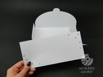 Plic pentru bani sau card cadou - alb cu inimioare aurii 23cm