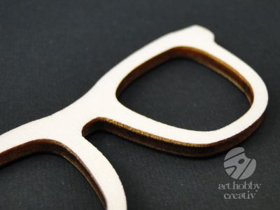 Figurina lemn - ochelari 8,5cm