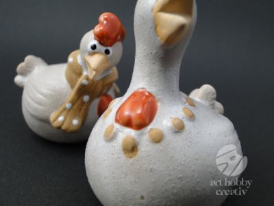 Decoratiune din ceramica - gaina 7,5cm set/2buc