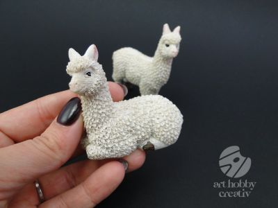 Figurina din polirasina - lama 
