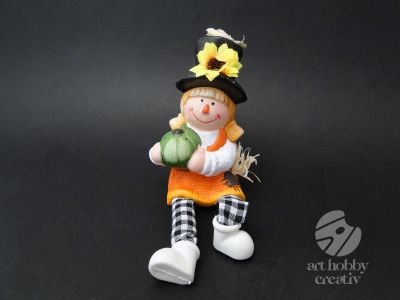 Decoratiune din ceramica si textil - sperietoare - fetita 21cm