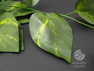 Ghirlanda cu frunze artificiale - verde 2,2m