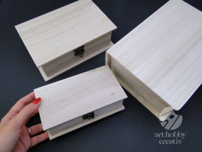 Cutii din lemn model carte set/3buc