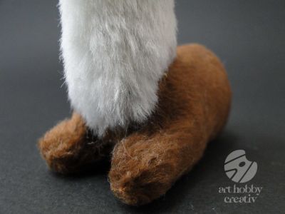 Cerb cu blana pufoasa - maro 11cm