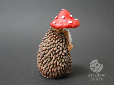 Decoratiune din polirasina - arici cu ciuperca 8,5cm