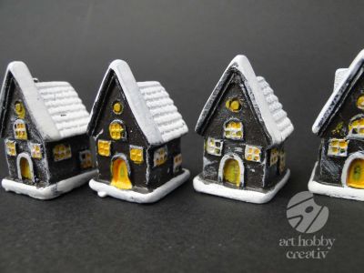 Figurina mini - casute 4cm set/4buc