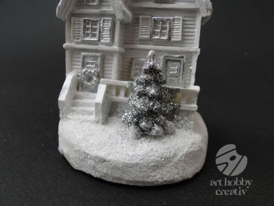 Casuta decor iluminat din interior - alb 10,5cm
