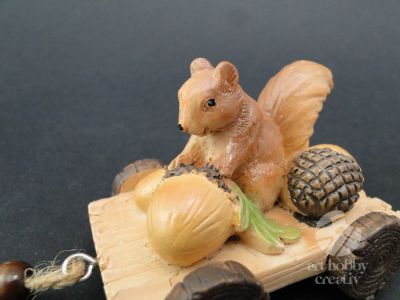 Figurina mini - veverita 8cm