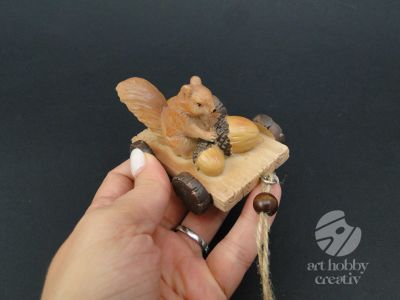 Figurina mini - veverita 8cm