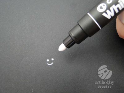 Marker permanent alb - 2,5mm