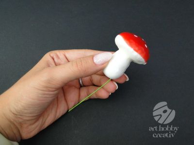 Ciuperca artificiala pe sarma 5cm