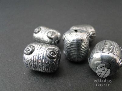 Margele cu efect metalic 2cm 4buc/set.
