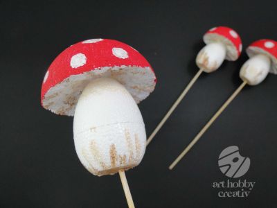 Ciuperca artificiala pe bat 9cm