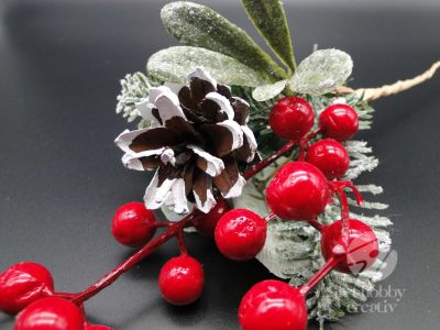 Creanga decor cu bobite rosii 34cm