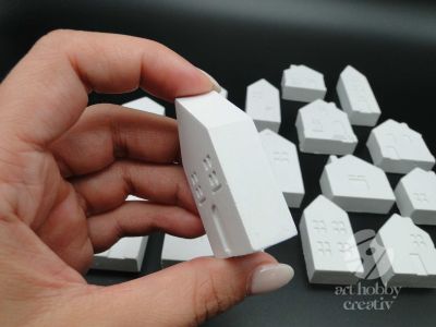 Casute din ipsos - sat mini 8cm - set/19buc