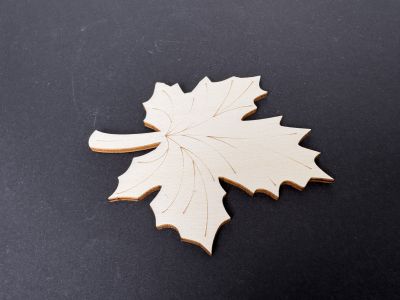 Forma lemn - frunza artar 9 cm