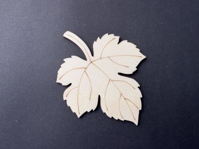 Figurina lemn frunza vita de vie  - 9cm