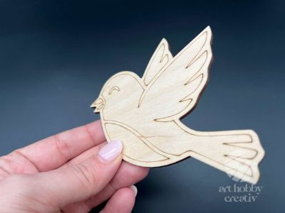 Figurina din lemn de pictat pasare zburatoare, 9cm - forma decorativa DIY