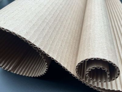 Carton ondulat natur - 50cmx1m 