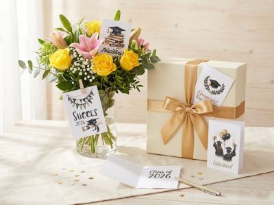 Mini Felicitare Absolvire 2026 – Accesoriu pentru Flori si Cadouri - 8,5cm