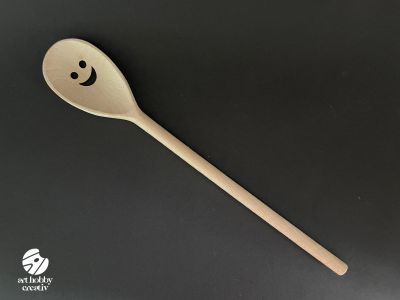 Lingura din Lemn cu Fata Zambitoare (Happy) – 35 cm