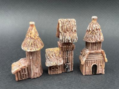 Set Bisericute Miniature din Rasina – Minimodele pentru Diorame