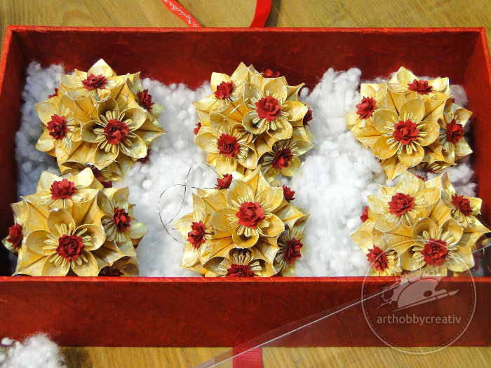 Decoratiuni de brad din hartie