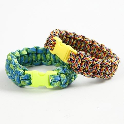Bratara din paracord