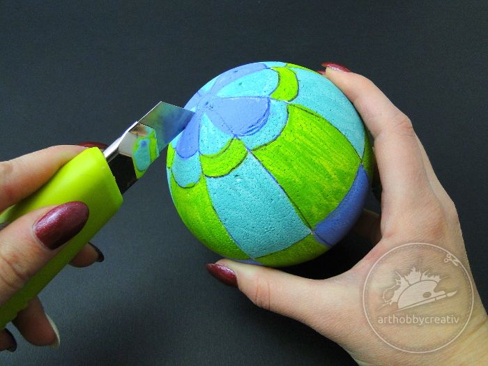 Globuri de craciun realizate din bile de polistiren
