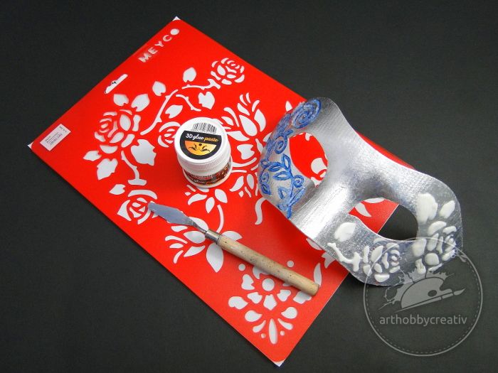 Masca de carnaval cu efect de gheata Masca de carnaval cu efect de gheata