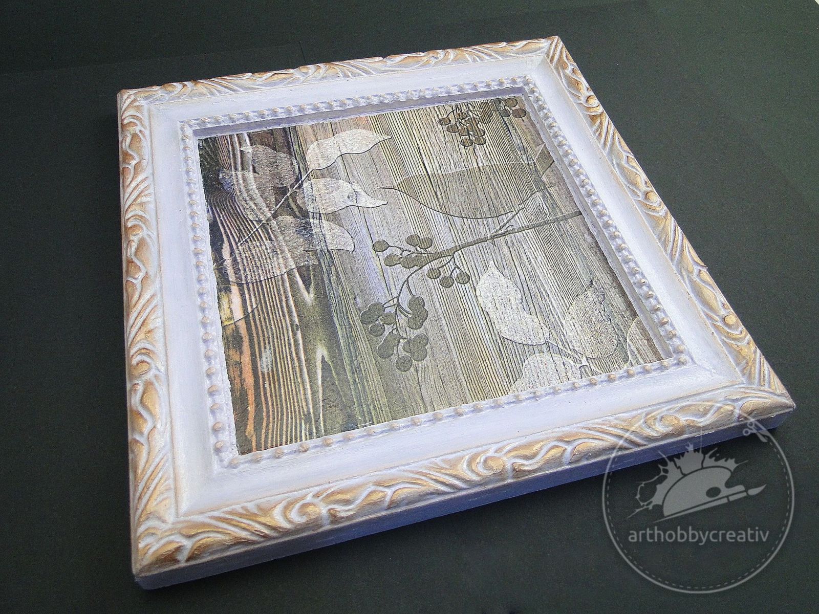 Tablou de iarna cu decoupage si pasta de perle