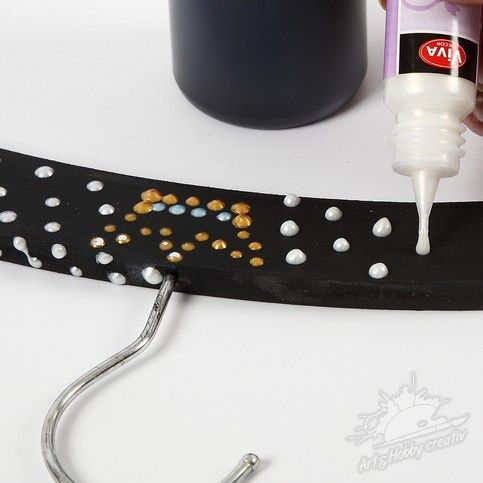 Umerase din lemn decorate cu Pearl Pen